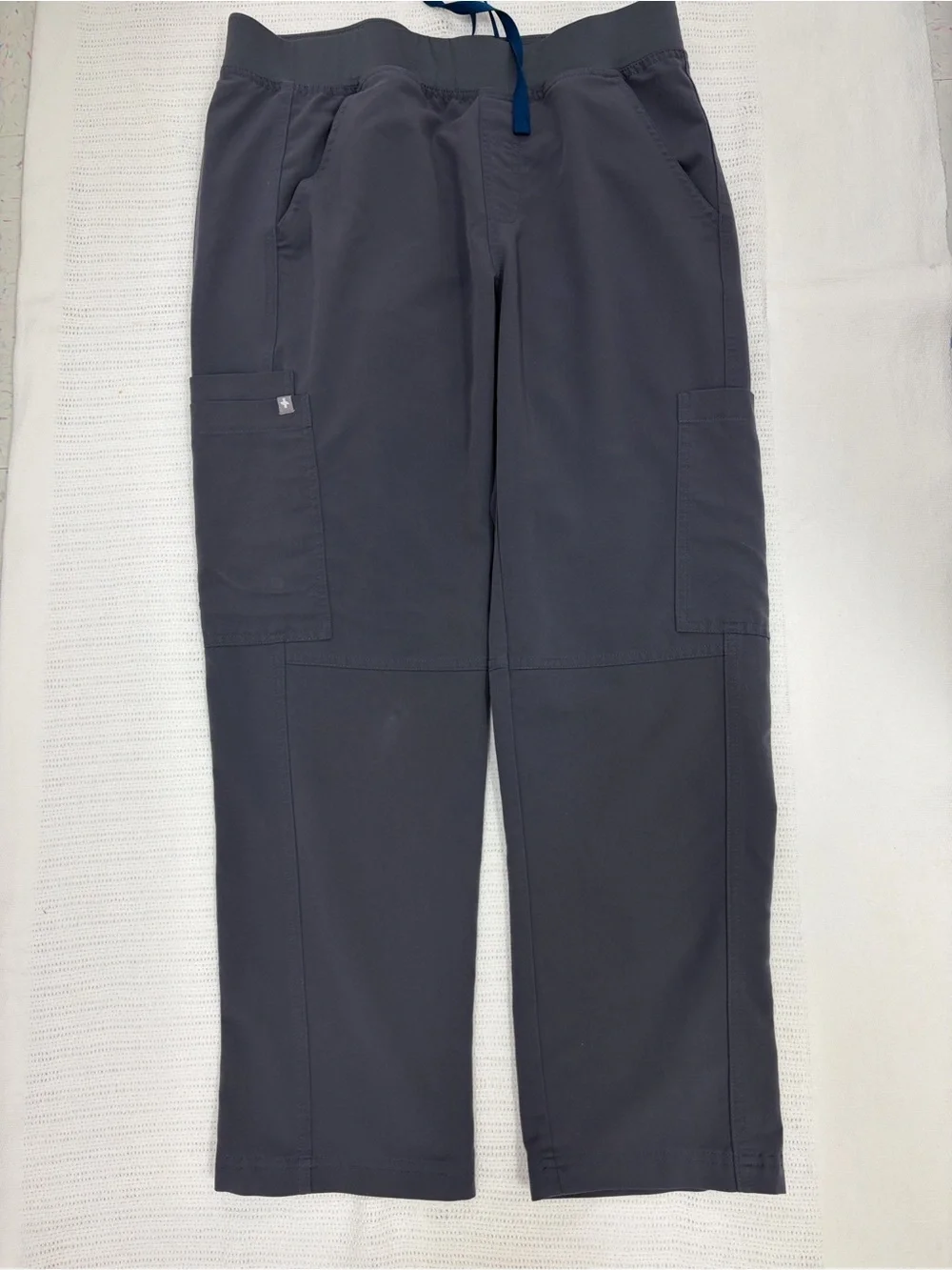 Figs Men's Scrub Set LARGE Top & M/SMALL Pants.
